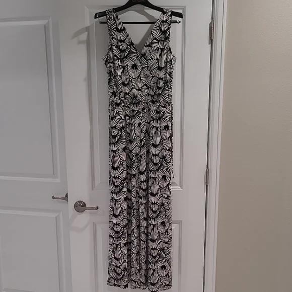 Tommy Bahama Black & White Floral Jumpsuit - Picture 2 of 3